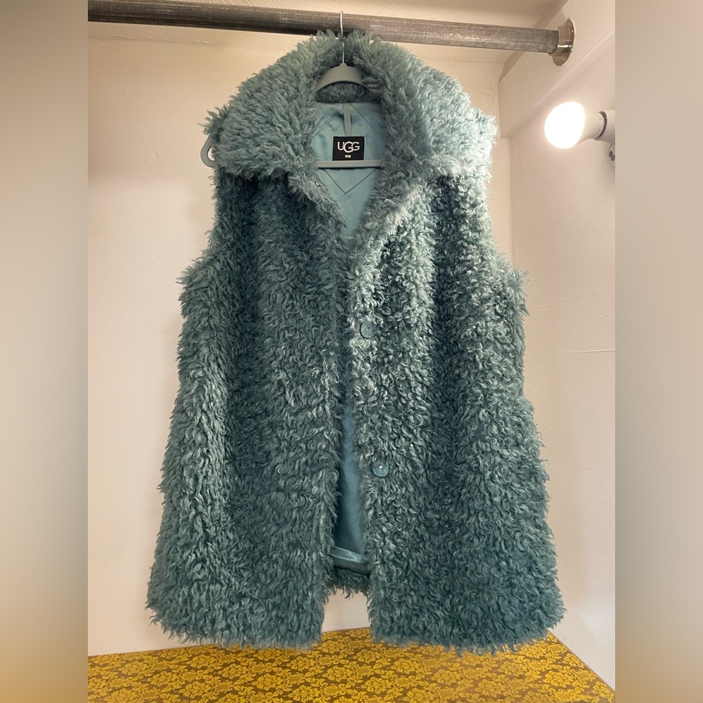 UGG Teddy Vest